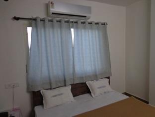 Oyo 36211 Hotel Padma Palace Ujjain Esterno foto