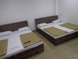 Oyo 36211 Hotel Padma Palace Ujjain Esterno foto